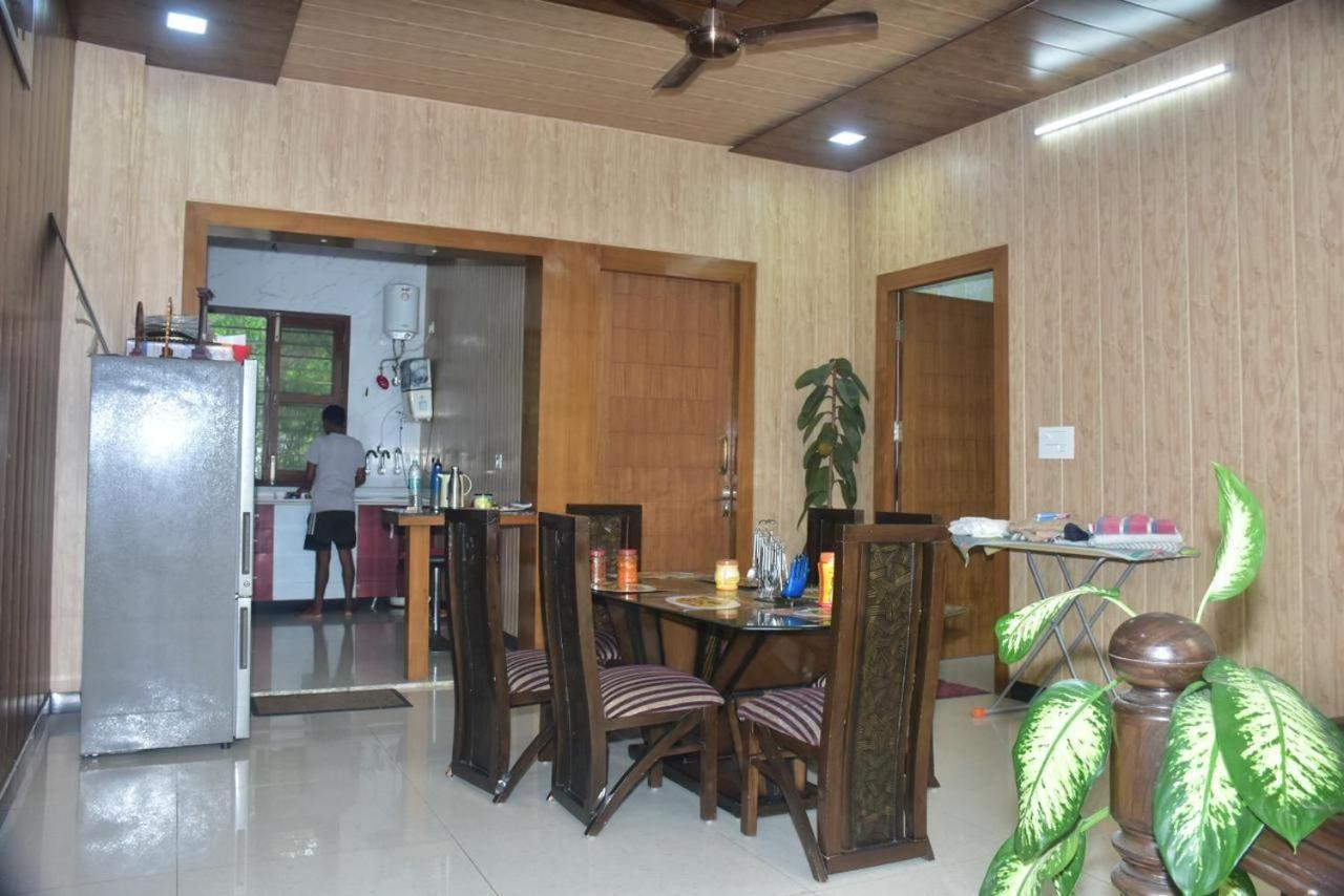 Shreshth Home Stay - Best Family Accommodation - 3Km From Har Ki Pauri, Haridwar, Uttarakhand מראה חיצוני תמונה