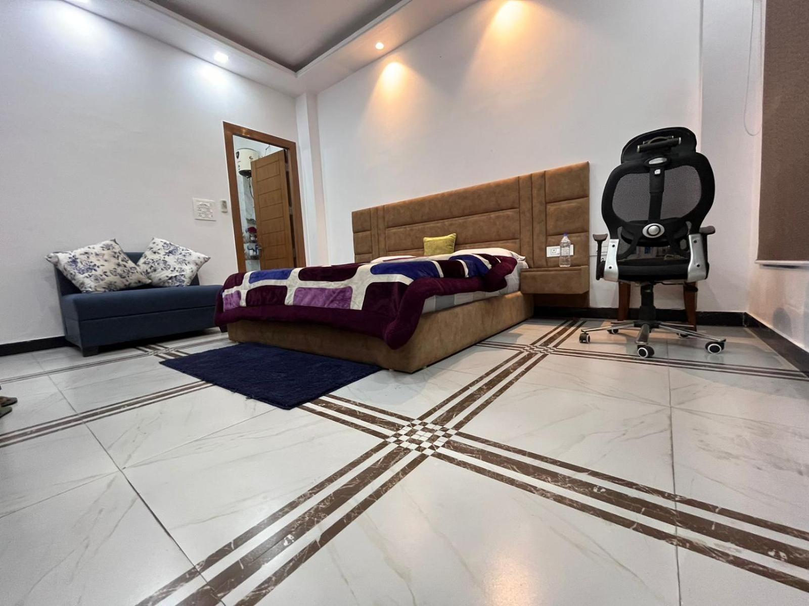 Shreshth Home Stay - Best Family Accommodation - 3Km From Har Ki Pauri, Haridwar, Uttarakhand מראה חיצוני תמונה