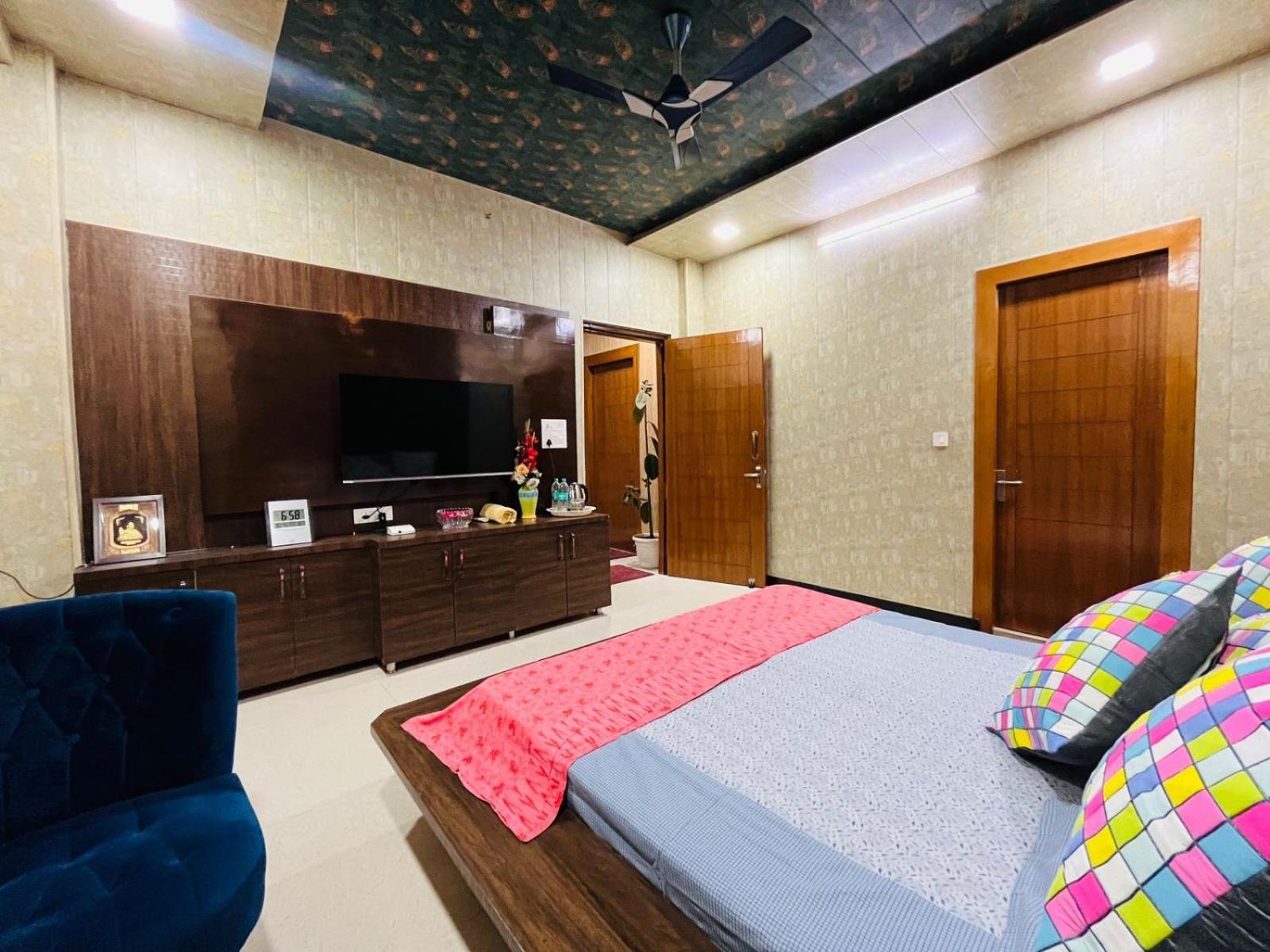 Shreshth Home Stay - Best Family Accommodation - 3Km From Har Ki Pauri, Haridwar, Uttarakhand מראה חיצוני תמונה