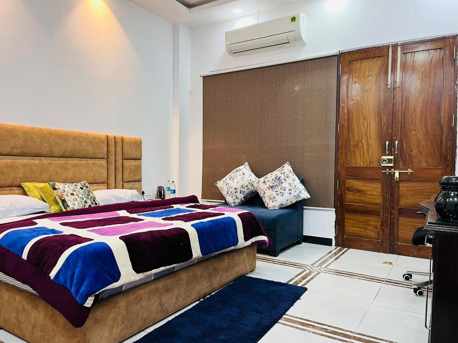 Shreshth Home Stay - Best Family Accommodation - 3Km From Har Ki Pauri, Haridwar, Uttarakhand מראה חיצוני תמונה